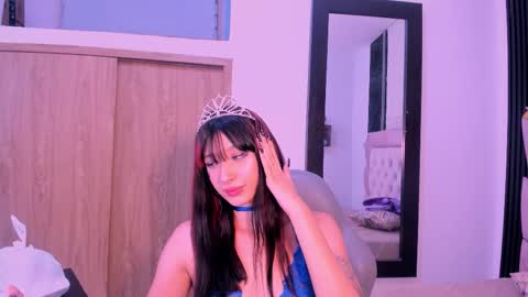 Snapshot of laurem_paulette chatting on 10/18/25, 07:03 Laurem online show from 10/18/25, 07:03