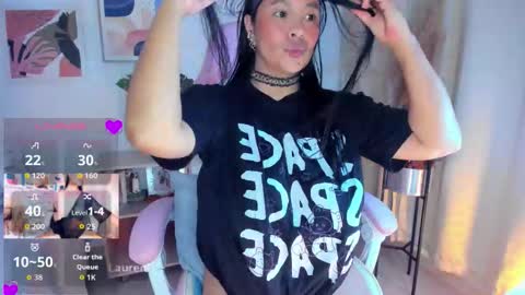Snapshot of lauren__dallass chatting on 01/17/26, 12:04 MissLauren online show from 01/17/26, 12:04