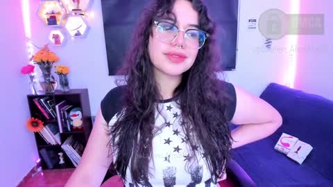 Snapshot of lauren_afrodita chatting on 01/01/25, 02:09 Im Lauren independent model online show from 01/01/25, 02:09