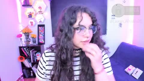 Snapshot of lauren_afrodita chatting on 01/02/25, 05:03 Im Lauren independent model online show from 01/02/25, 05:03