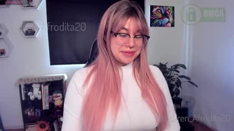 Snapshot of lauren_afrodita chatting on 10/28/25, 12:52 Im Lauren independent model online show from 10/28/25, 12:52