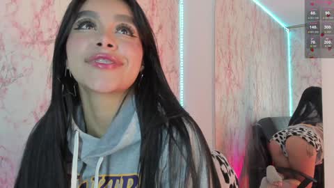 Snapshot of lauren_camila1 chatting on 12/20/24, 04:09 Lau online show from 12/20/24, 04:09