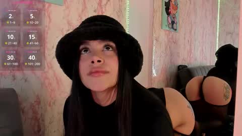 Snapshot of lauren_camila1 chatting on 09/24/25, 02:26 Lau online show from 09/24/25, 02:26