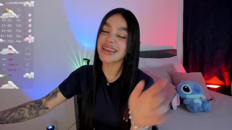 Snapshot of lauren_camila1 chatting on 10/20/25, 03:07 Lau online show from 10/20/25, 03:07