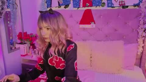 Lauren evans9 online show from 12/23/25, 03:37