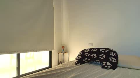    1      online show from 10/18/25, 11:55