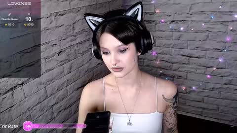Snapshot of lauren_raquel chatting on 12/07/24, 05:53 Eva online show from 12/07/24, 05:53
