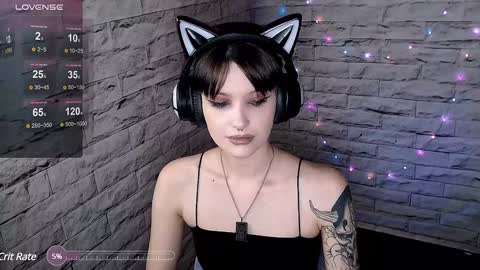 Snapshot of lauren_raquel chatting on 12/26/24, 05:19 Eva online show from 12/26/24, 05:19