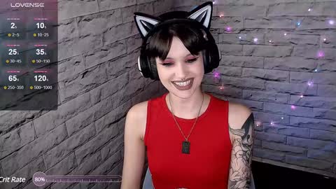 Snapshot of lauren_raquel chatting on 01/04/25, 08:16 Eva online show from 01/04/25, 08:16