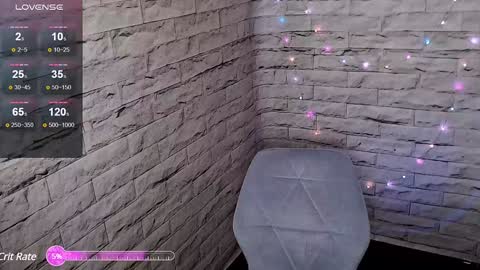 Snapshot of lauren_raquel chatting on 01/10/25, 06:49 Eva online show from 01/10/25, 06:49