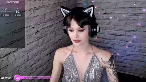 Snapshot of lauren_raquel chatting on 01/26/25, 05:02 Eva online show from 01/26/25, 05:02