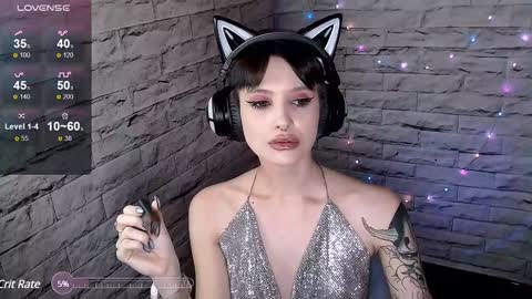 Snapshot of lauren_raquel chatting on 01/26/25, 08:13 Eva online show from 01/26/25, 08:13