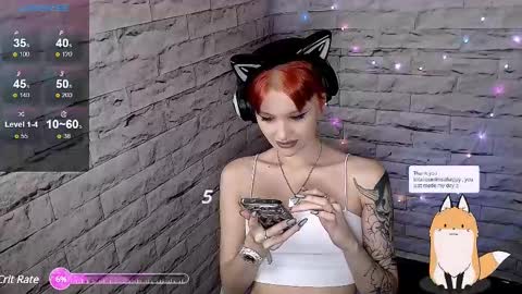 Snapshot of lauren_raquel chatting on 02/14/25, 06:40 Eva online show from 02/14/25, 06:40