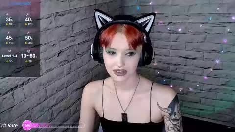 Snapshot of lauren_raquel chatting on 02/17/25, 06:37 Eva online show from 02/17/25, 06:37