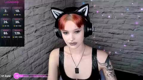 Snapshot of lauren_raquel chatting on 02/20/25, 04:25 Eva online show from 02/20/25, 04:25
