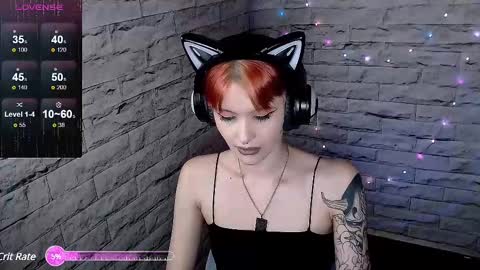 Snapshot of lauren_raquel chatting on 02/22/25, 08:53 Eva online show from 02/22/25, 08:53