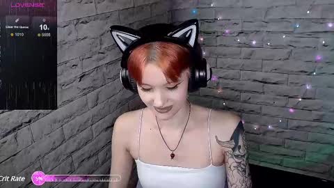 Snapshot of lauren_raquel chatting on 02/26/25, 05:39 Eva online show from 02/26/25, 05:39