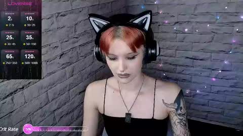 Snapshot of lauren_raquel chatting on 02/28/25, 04:53 Eva online show from 02/28/25, 04:53