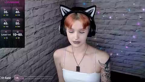 Snapshot of lauren_raquel chatting on 03/12/25, 05:07 Eva online show from 03/12/25, 05:07