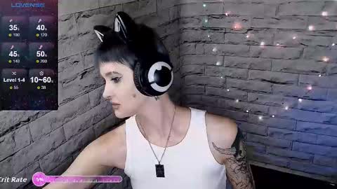 Snapshot of lauren_raquel chatting on 09/11/25, 02:39 Eva online show from 09/11/25, 02:39