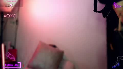 Snapshot of lauren_sweet7 chatting on 10/30/25, 02:35 Lauren online show from 10/30/25, 02:35