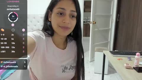 Lauren  Ryan online show from 02/09/25, 01:00