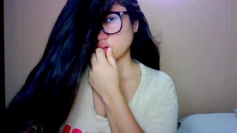 Snapshot of laurengirls1 chatting on 09/22/25, 12:29 onlyfan laureng7 - 7 laureng2 online show from 09/22/25, 12:29