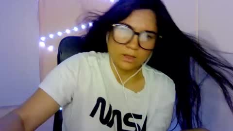 Snapshot of laurengirls1 chatting on 10/10/25, 02:10 onlyfan laureng7 - 7 laureng2 online show from 10/10/25, 02:10