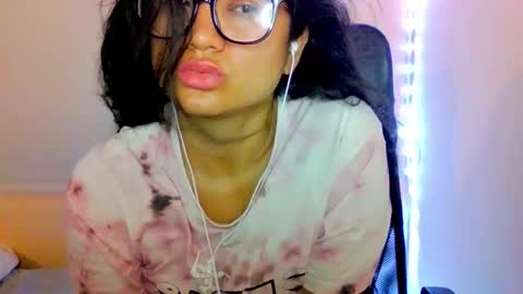 Snapshot of laurengirls1 chatting on 10/20/25, 04:18 onlyfan laureng7 - 7 laureng2 online show from 10/20/25, 04:18