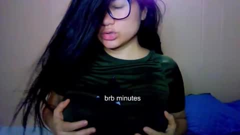 Snapshot of laurengirls1 chatting on 11/24/25, 10:42 onlyfan laureng7 - 7 laureng2 online show from 11/24/25, 10:42