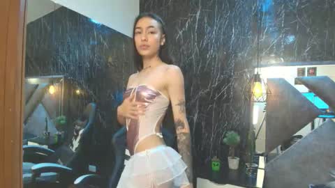 Snapshot of laurenhazel_ chatting on 10/31/25, 11:55 LaurenHazel online show from 10/31/25, 11:55