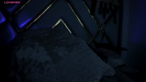 Lauren Hu online show from 01/06/25, 09:41