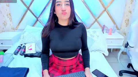 Lauren Hu online show from 03/11/25, 03:59