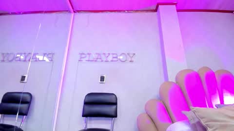 Lauren Hu online show from 10/30/25, 03:30