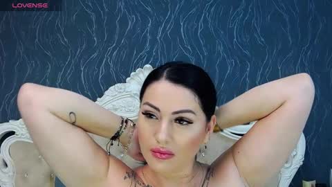 Laura online show from 02/01/25, 12:47