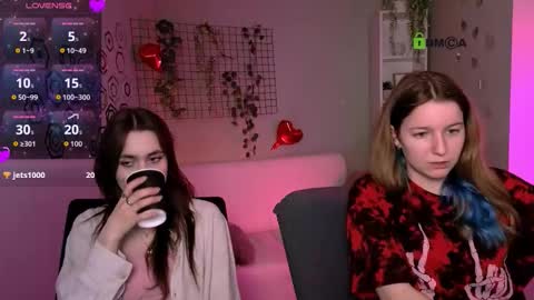 Snapshot of laurenmurrr chatting on 03/07/26, 10:45 Laure online show from 03/07/26, 10:45
