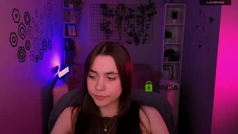 Snapshot of laurenmurrr chatting on 06/02/26, 11:56 Laure online show from 06/02/26, 11:56