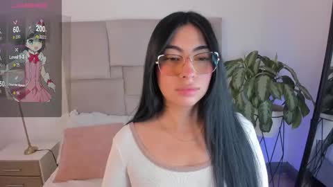 laurenn_smitth online show from 09/16/25, 12:50