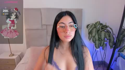 laurenn_smitth online show from 09/18/25, 12:51