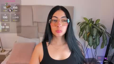 laurenn_smitth online show from 10/06/25, 12:46