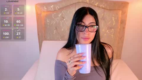 laurenn_smitth online show from 05/21/26, 12:56