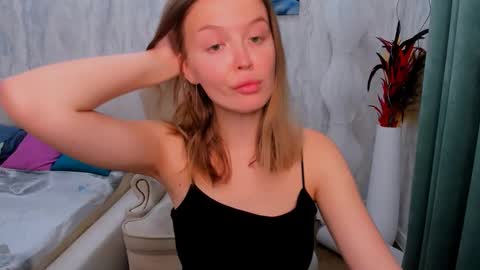 laurennhill online show from 09/15/25, 12:21