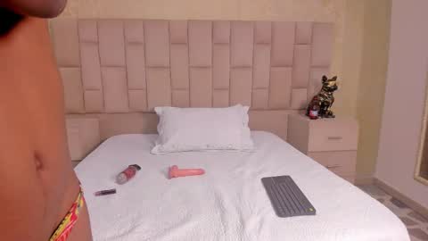 Snapshot of laurensnow1_ chatting on 09/16/25, 03:46 Lauren  online show from 09/16/25, 03:46