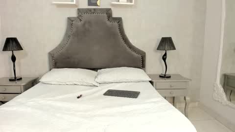 Snapshot of laurensnow1_ chatting on 09/30/25, 03:50 Lauren  online show from 09/30/25, 03:50