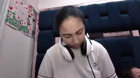 Laurent online show from 12/12/24, 01:53