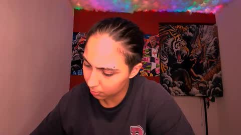 Laurent online show from 10/09/25, 04:43