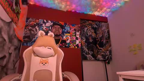 Laurent online show from 10/17/25, 04:04