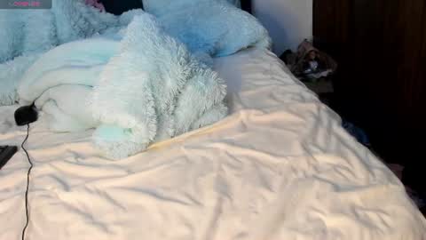 daniela angel     online show from 06/12/26, 10:14