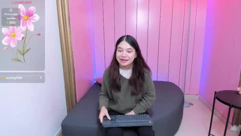 laurent_scott_ online show from 10/06/25, 11:29