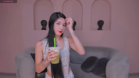 Snapshot of laurentconnor chatting on 09/24/25, 03:32 Lau online show from 09/24/25, 03:32